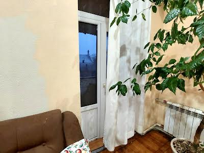 квартира за адресою Садова вул., 18