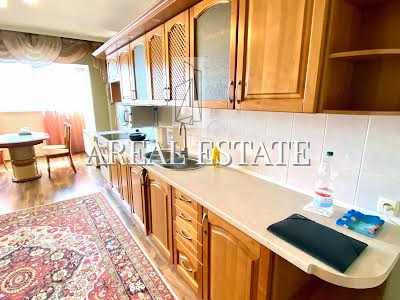 квартира за адресою Святошинська пл., 1