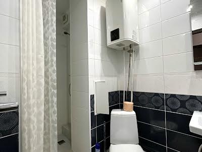 квартира за адресою Святоюріївська, 24