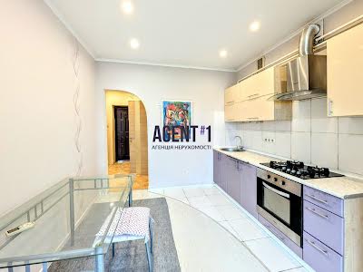 квартира за адресою Боголюбова вул., 6