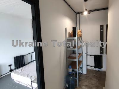 квартира за адресою Нижньоюрківська вул., 13