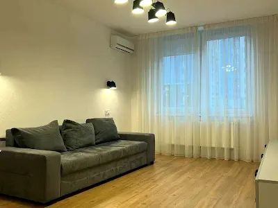 квартира за адресою Академіка Глушкова просп., 9Г