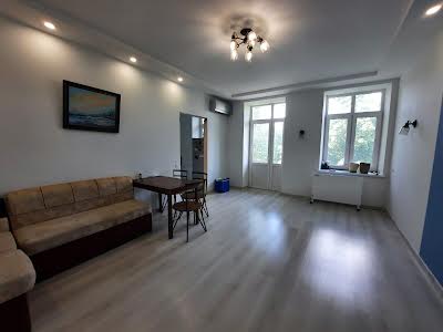 квартира за адресою Пастера вул., 44а