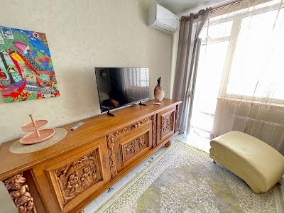 квартира по адресу Вышгородская ул., 45г