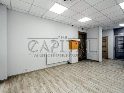 коммерческая по адресу Кловский спуск, 5
