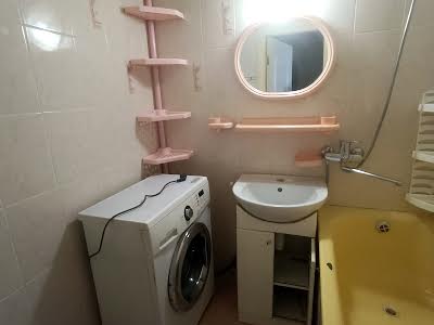 квартира за адресою Дніпровська вул., 98