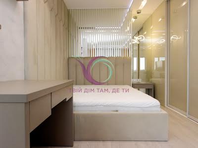 квартира за адресою Рея Бредбері вул., 2