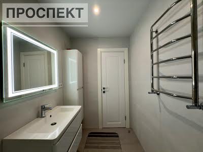 квартира за адресою Михайла Лушпи просп., 2/2