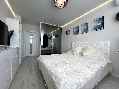 квартира за адресою Сім'ї Кульженків вул. (Петра Дегтяренка), 31-А