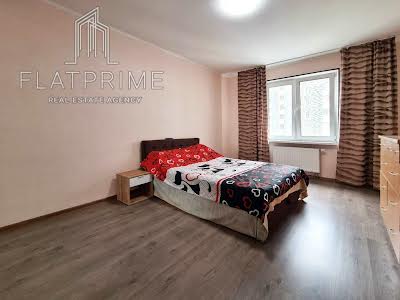 квартира за адресою Ревуцького вул., 54