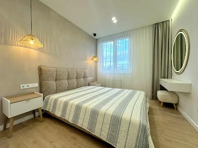 квартира за адресою Авраама Лінкольна вул., 6б
