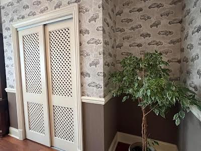 квартира за адресою Захисників України вул., 5