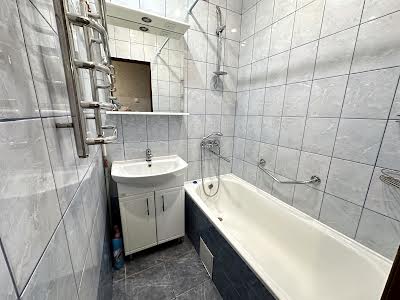квартира за адресою Петлюри Симона вул., 7