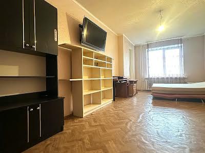 квартира за адресою Анни Ахматової вул., 16-Б