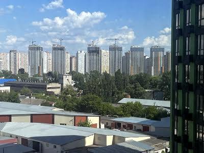квартира за адресою Причальна вул., 8