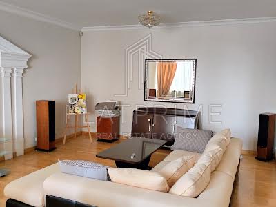 квартира за адресою Старонаводницька вул., 13