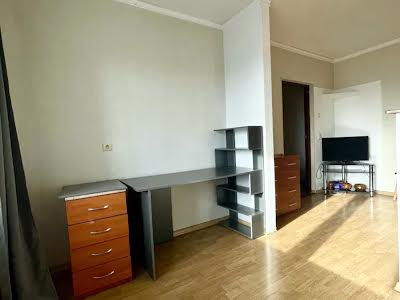 квартира по адресу Ревуцкого ул., 11-Г