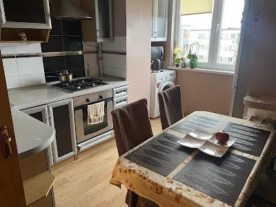 квартира за адресою Опанаса Сластіона вул., 58
