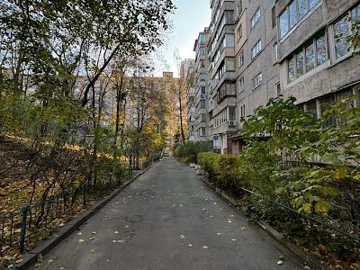 квартира за адресою Євгена Коновальця вул. (Щорса), 37