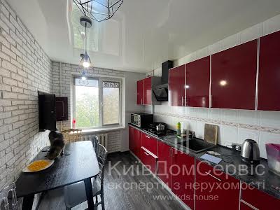 квартира за адресою Незалежності бульв. (50 років Жовтня), 6
