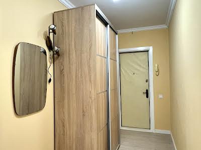 квартира за адресою Рональда Рейгана вул., 9-Д