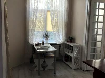 квартира за адресою Гетьмана Петра Дорошенка вул. (), 10
