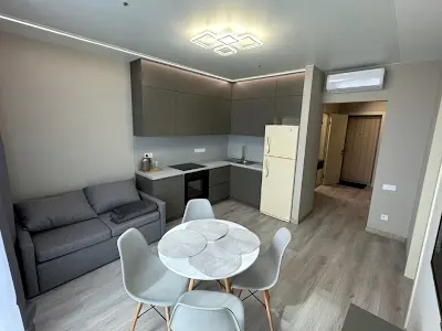 квартира за адресою Літературна вул., 10