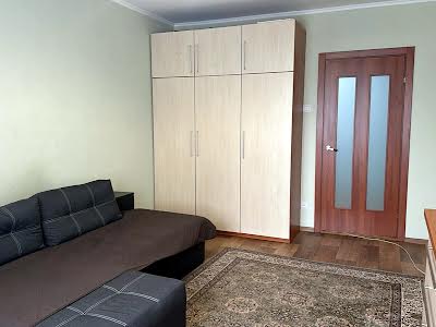 квартира за адресою Олени Пчілки вул., 4