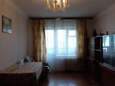 квартира за адресою Будівельників вул., 12