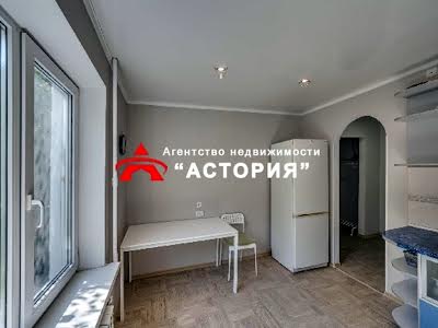 квартира за адресою Зернова вул., 44