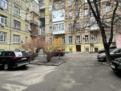 квартира за адресою Богдана Хмельницького вул., 10