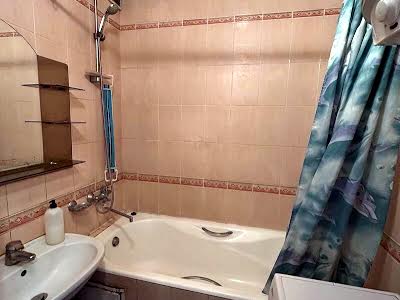 квартира по адресу Академика Глушкова просп., 33