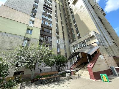 квартира по адресу Павла Тычины просп., 8