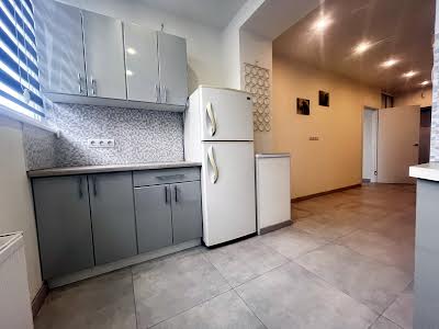 квартира за адресою Машинобудівників вул., 29