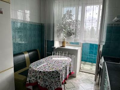 квартира за адресою Верховної Ради бульв., 21-Б