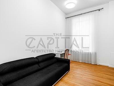 квартира за адресою Шота Руставелі вул., 38