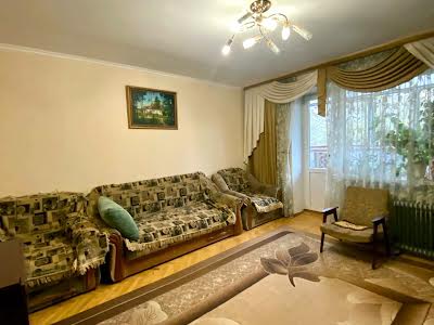 квартира за адресою Незалежності бульв. (50 років Жовтня), 12