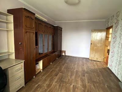 квартира за адресою Анни Ахматової вул., 8