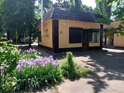 комерційна за адресою Космонавтів вул., 31