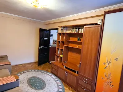 квартира по адресу Строителей ул., 9
