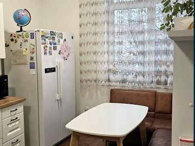 квартира за адресою Олександра Довженка вул., 9
