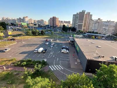 квартира по адресу Ревуцкого ул., 19/1