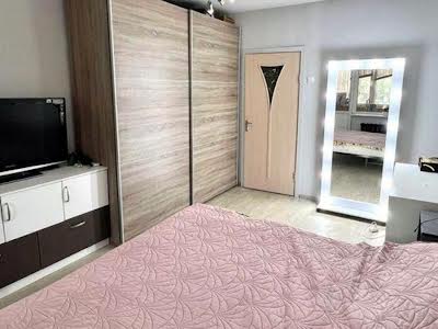квартира за адресою Роздільна вул., 17