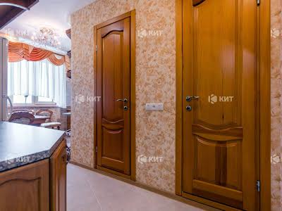 квартира за адресою Наталії Ужвій вул., 112
