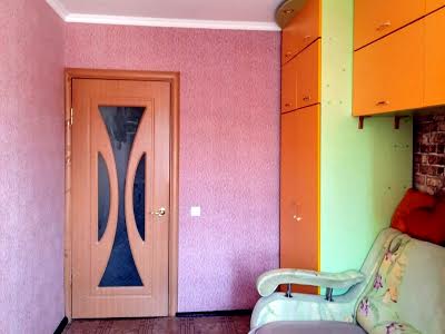 квартира за адресою Космонавтів, 140