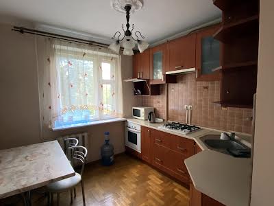 квартира за адресою Михайла Драгана вул., 19