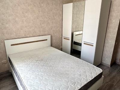 квартира за адресою Київ, Зарічна вул., 3-А