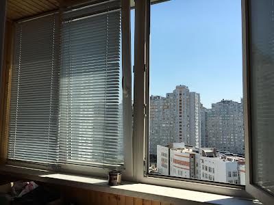 квартира за адресою Миколи Бажана просп., 14