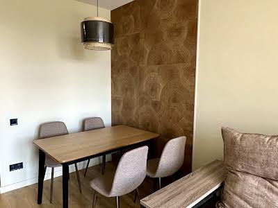 квартира за адресою Драгоманова вул., 31