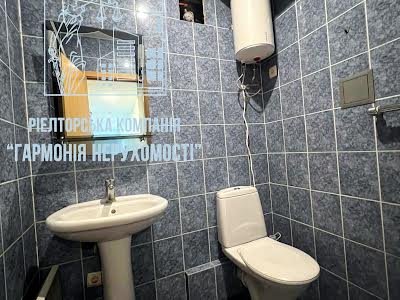 коммерческая по адресу Олеся Гончара ул., 32Б